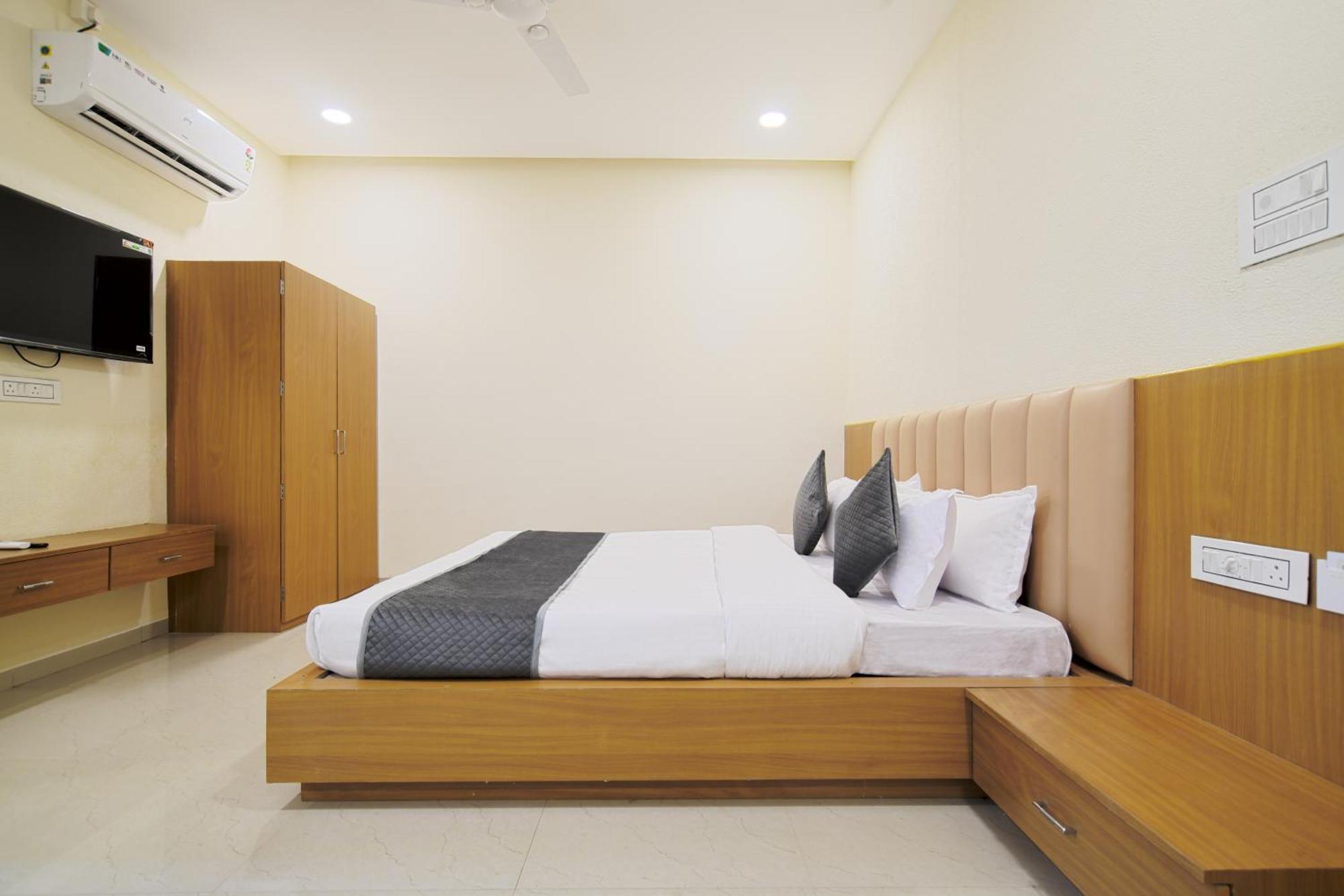 אויאיין Hotel Shivlok חדר תמונה
