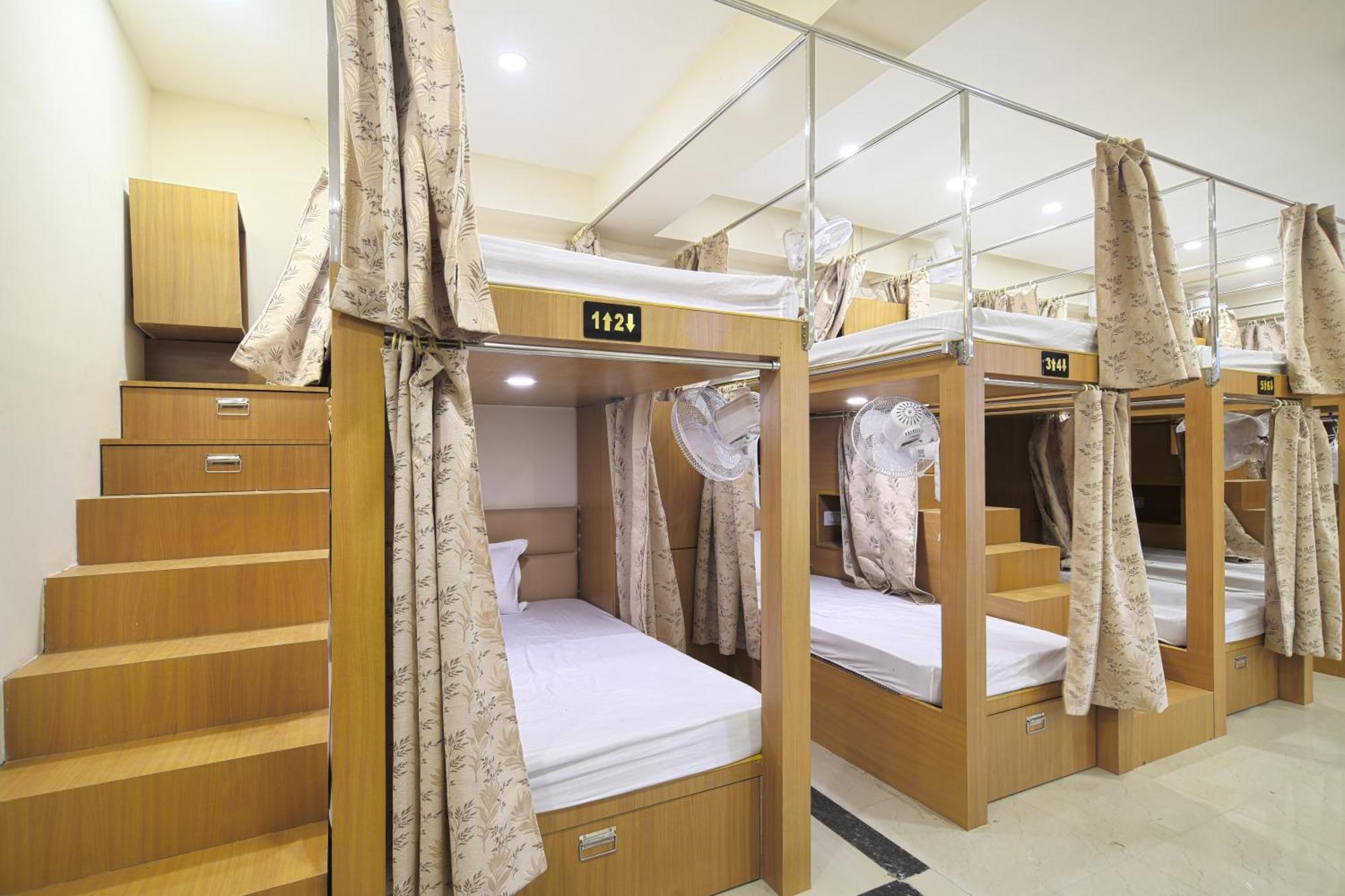 אויאיין Hotel Shivlok מראה חיצוני תמונה