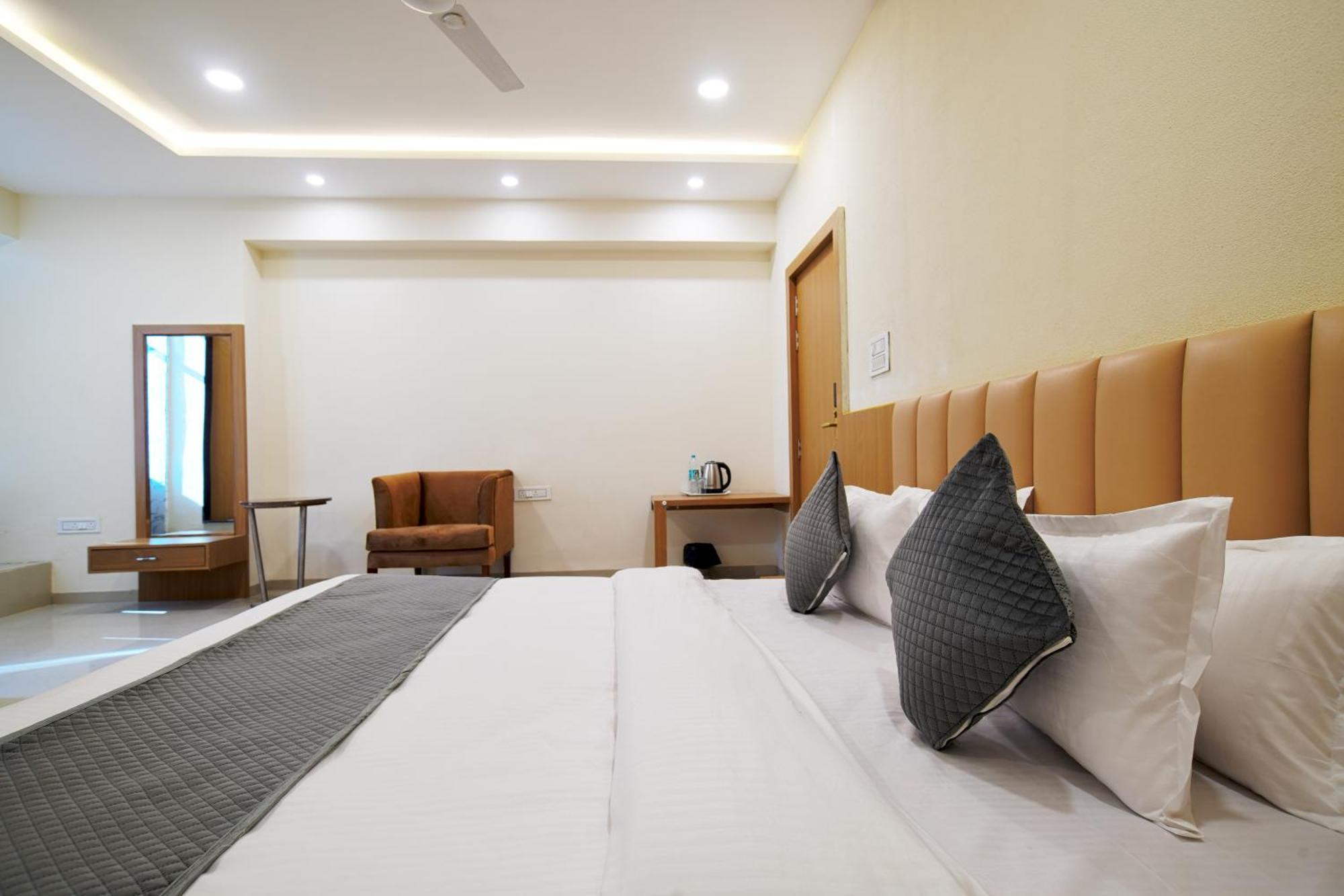 אויאיין Hotel Shivlok חדר תמונה