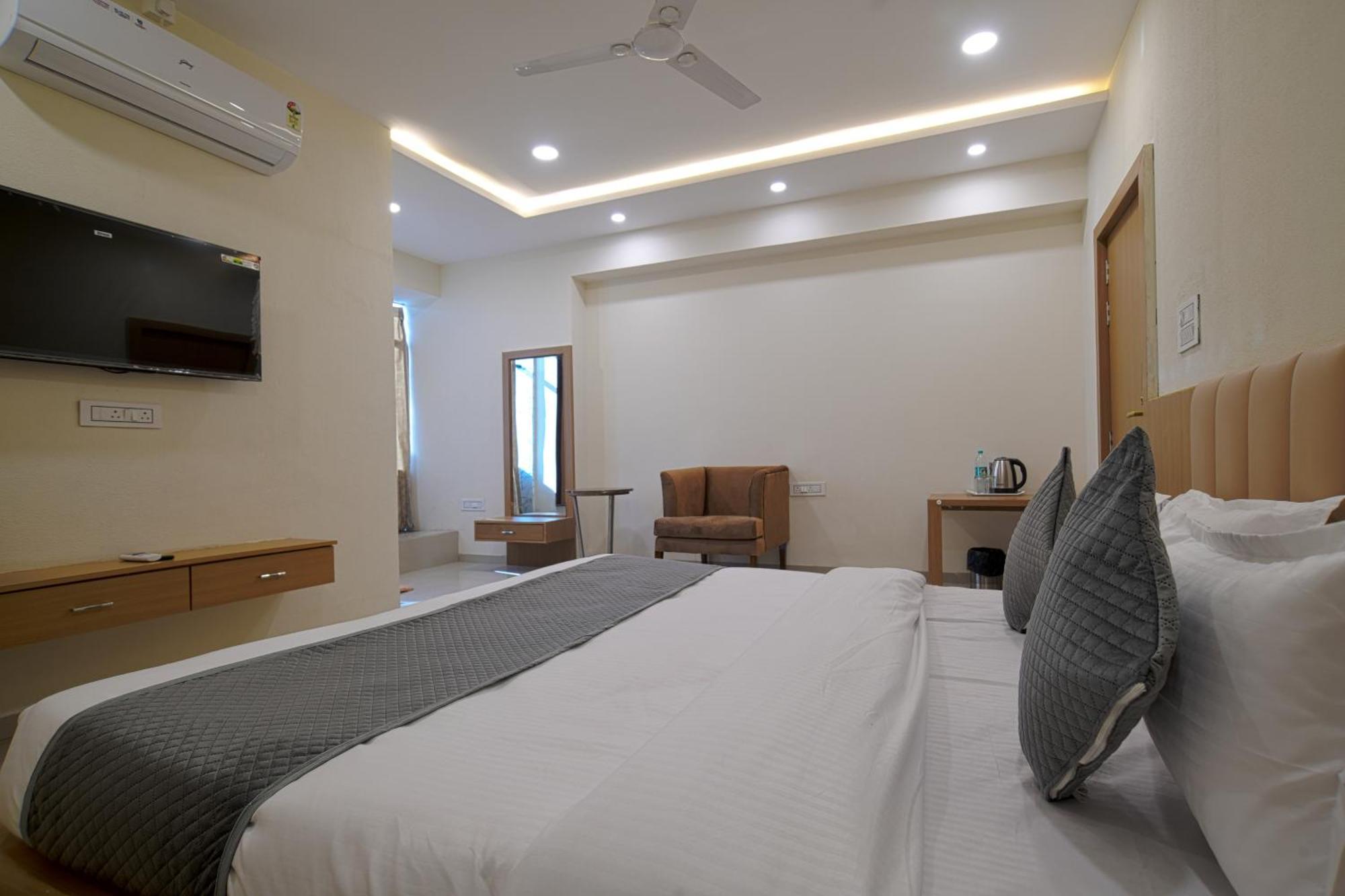 אויאיין Hotel Shivlok חדר תמונה