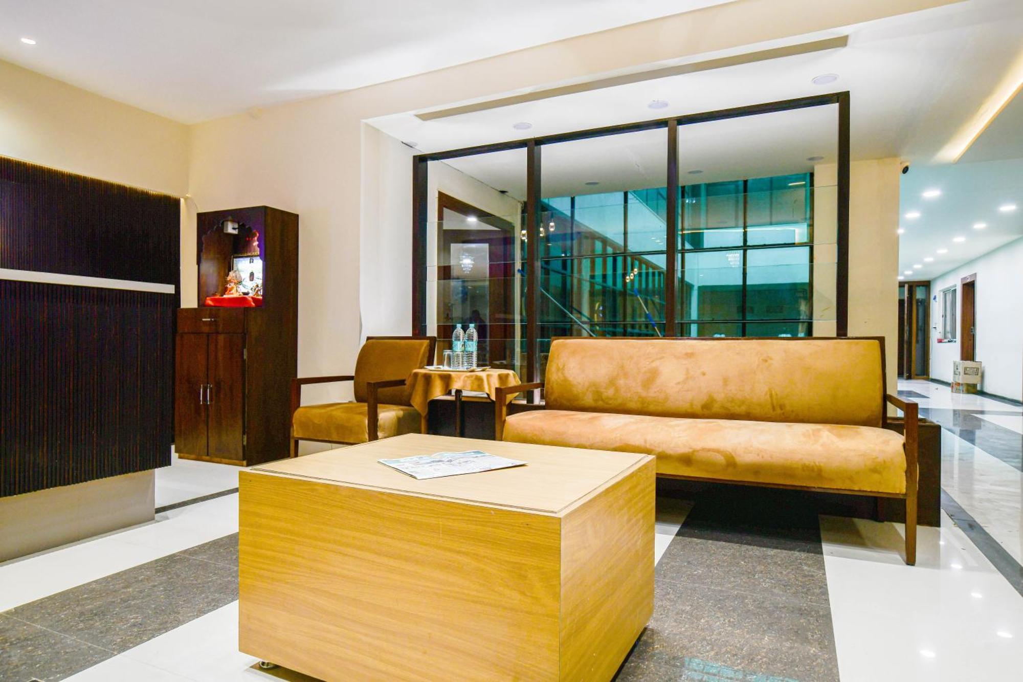 אויאיין Hotel Shivlok מראה חיצוני תמונה